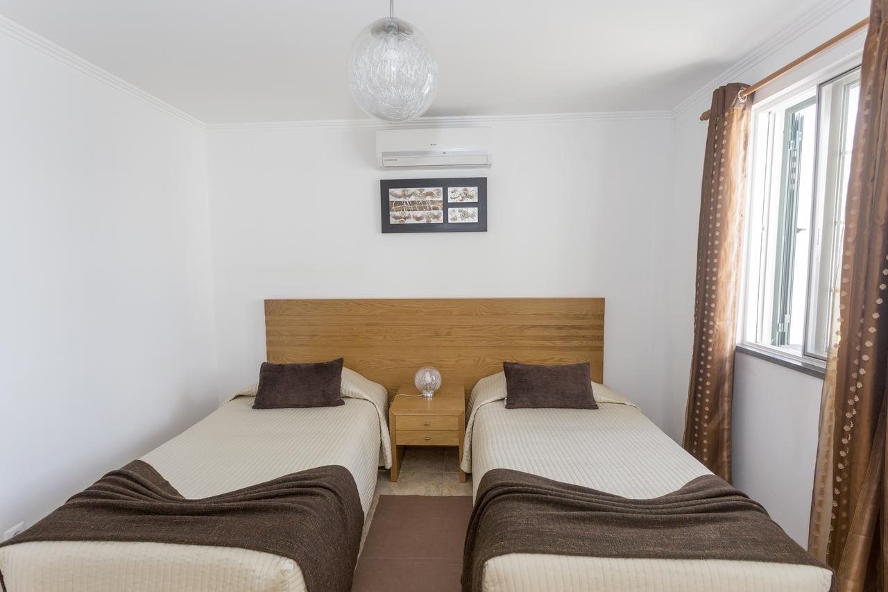 Apartamentos Oliveira Madalena  Esterno foto