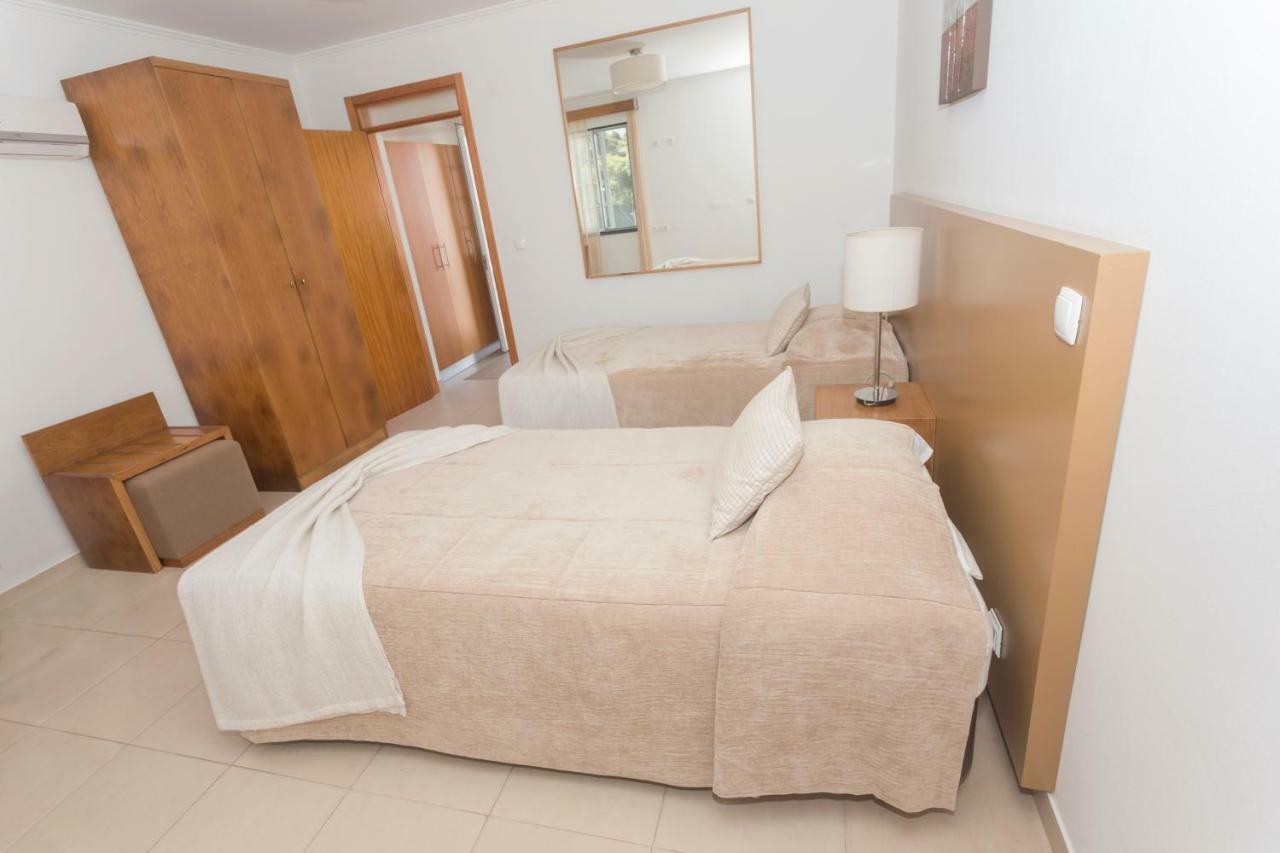Apartamentos Oliveira Madalena  Esterno foto