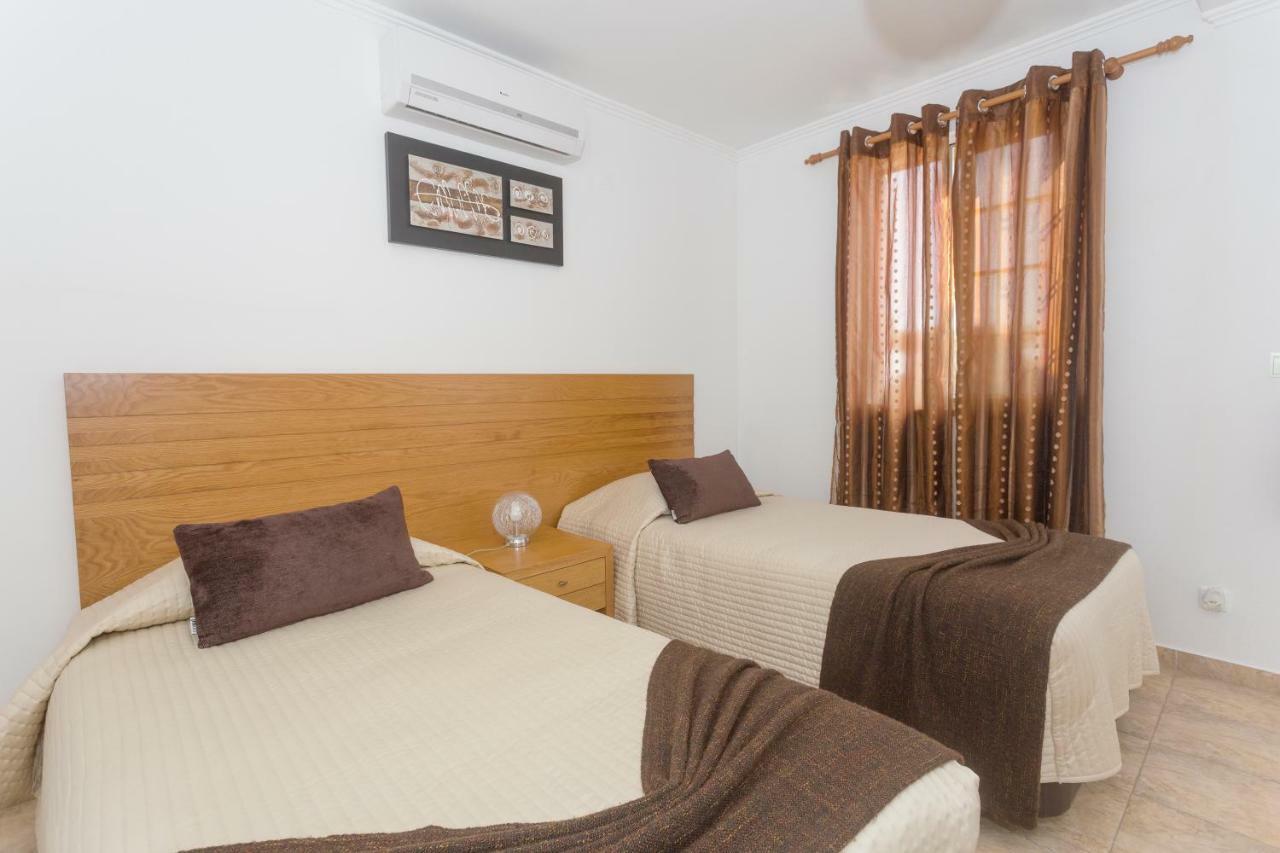 Apartamentos Oliveira Madalena  Esterno foto
